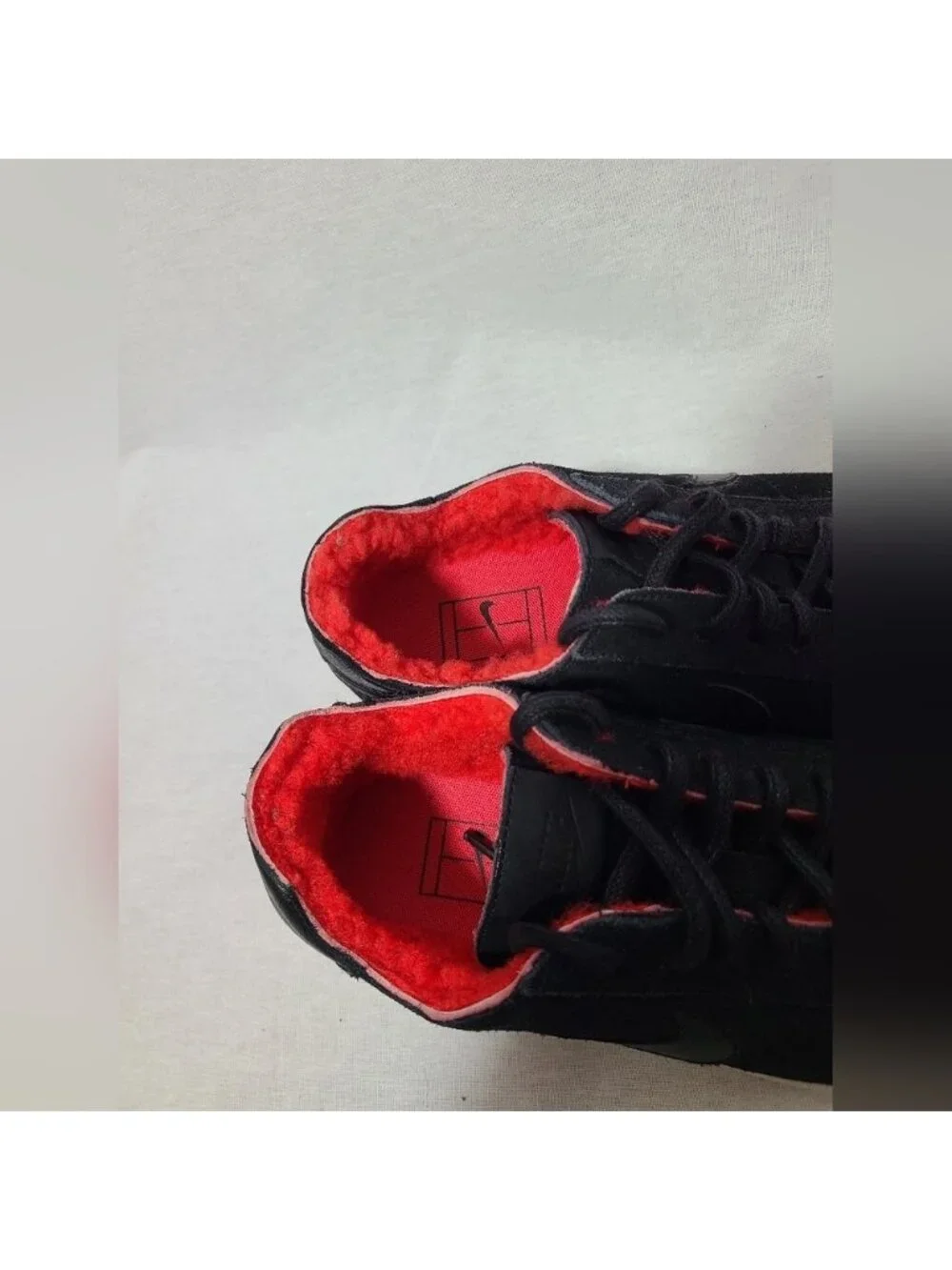 Nike Women's Tennis Classic Ultra Premium Black Red Shoes 749647-005 SZ 6.5